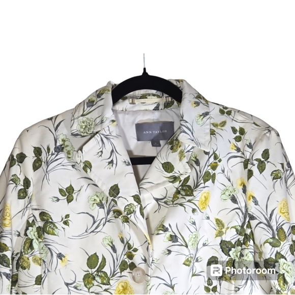 Ann Taylor Ivory Floral Trench Coat Medium - Picture 2 of 8